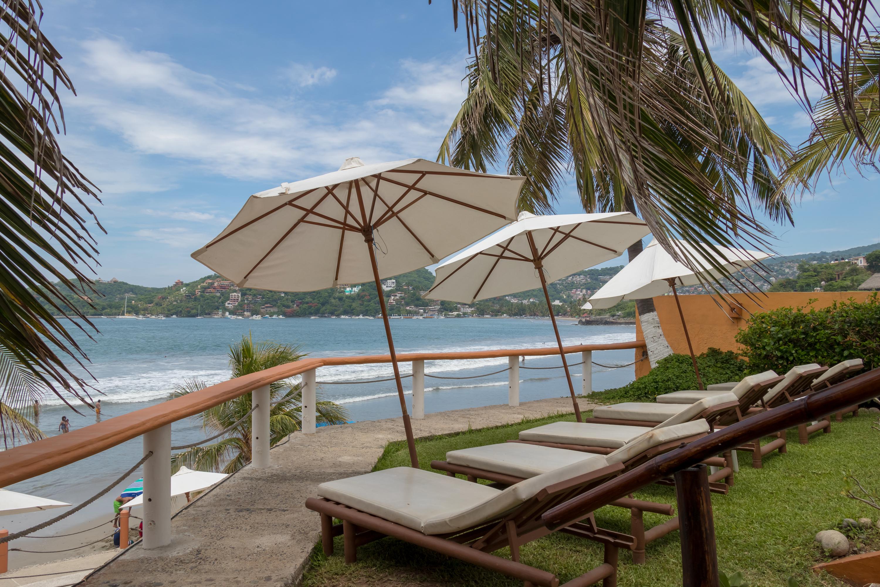 Villas Miramar Zihuatanejo Exterior photo
